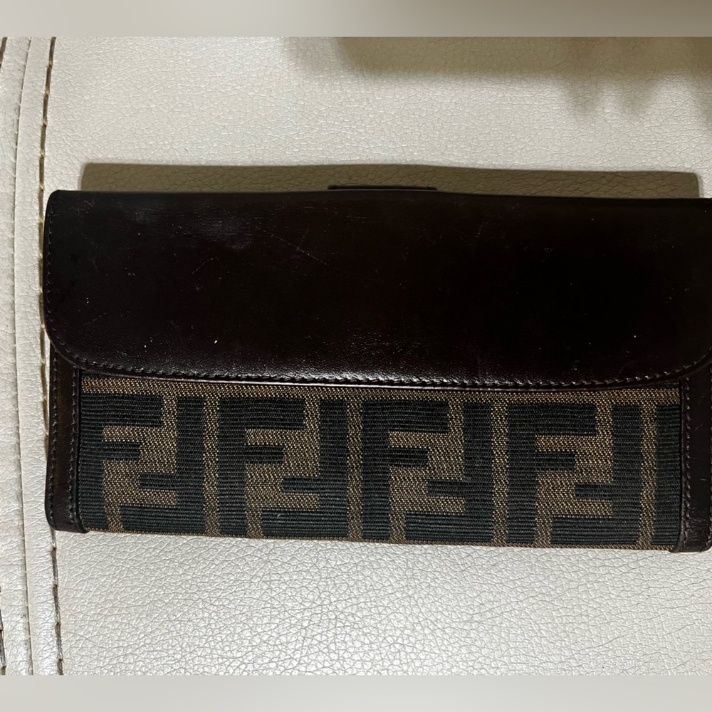 PreLoved Fendi Zucca Wallet